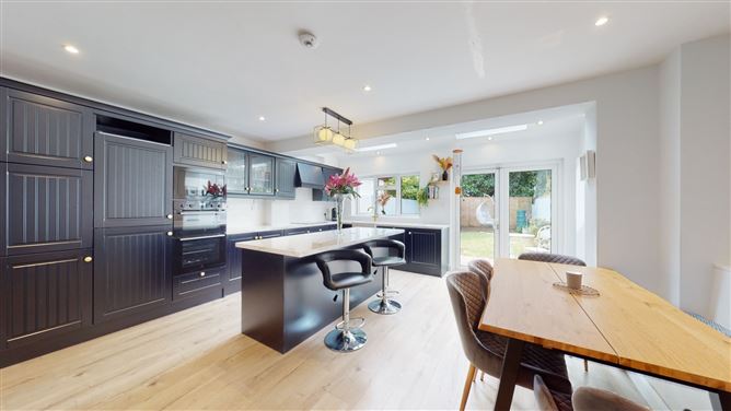 18 Sycamore Grove, Westminster Park, Foxrock, Dublin 18