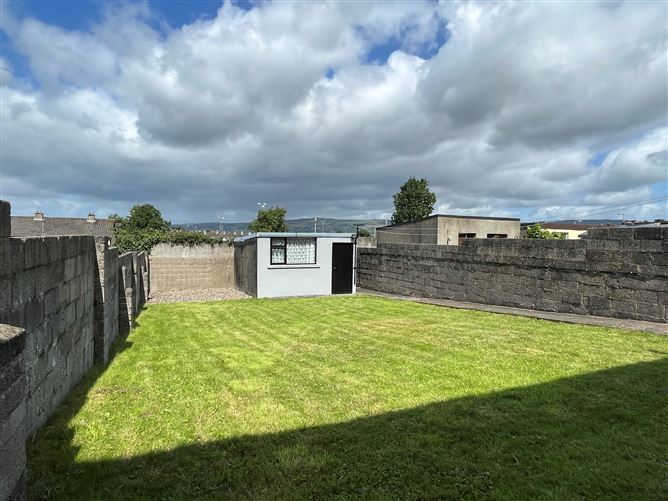 Mareliz, 61 Rosturra Crescent, Woodview Park, Caherdavin, Limerick