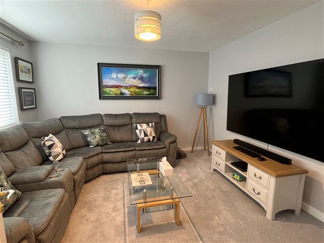 Mareliz, 61 Rosturra Crescent, Woodview Park, Caherdavin, Limerick