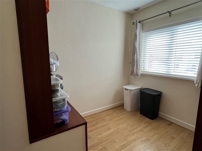 Mareliz, 61 Rosturra Crescent, Woodview Park, Caherdavin, Limerick
