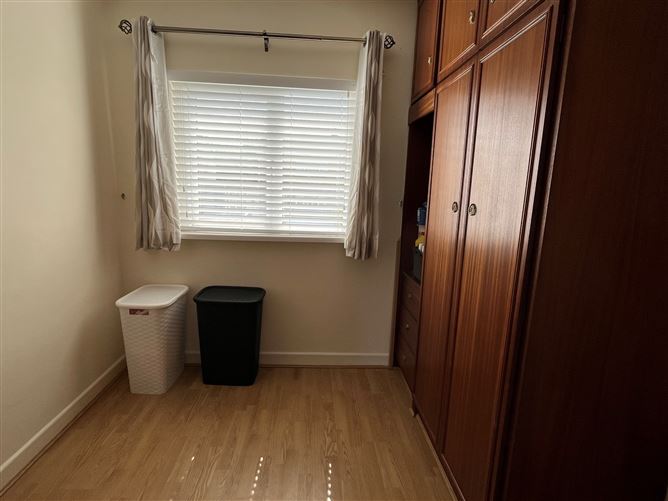 Mareliz, 61 Rosturra Crescent, Woodview Park, Caherdavin, Limerick