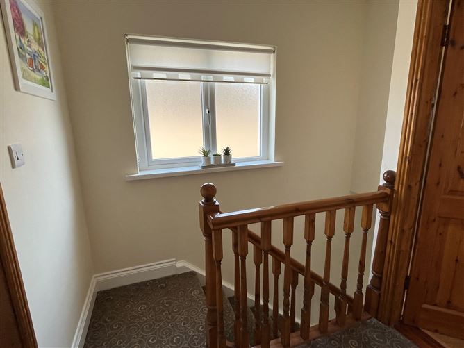 Mareliz, 61 Rosturra Crescent, Woodview Park, Caherdavin, Limerick
