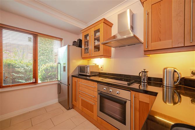 12 Cedar Square, Linden Grove, Grove Avenue, Blackrock, Dublin