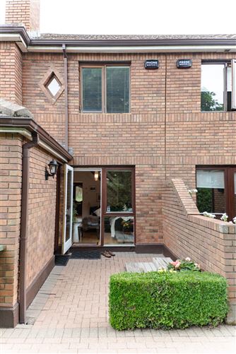 12 Cedar Square, Linden Grove, Grove Avenue, Blackrock, Dublin