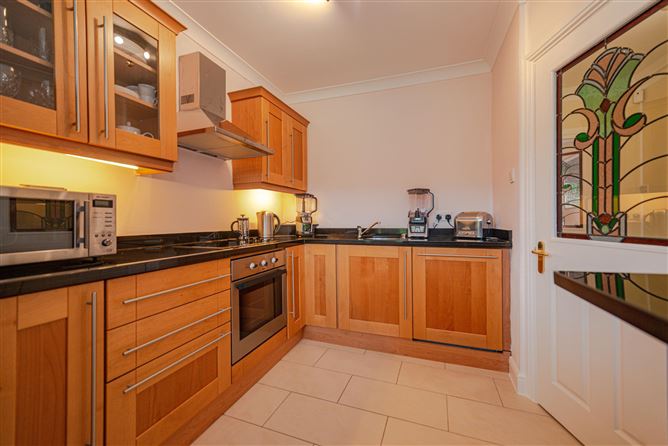 12 Cedar Square, Linden Grove, Grove Avenue, Blackrock, Dublin