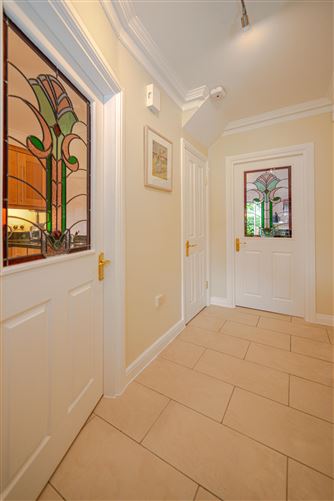 12 Cedar Square, Linden Grove, Grove Avenue, Blackrock, Dublin