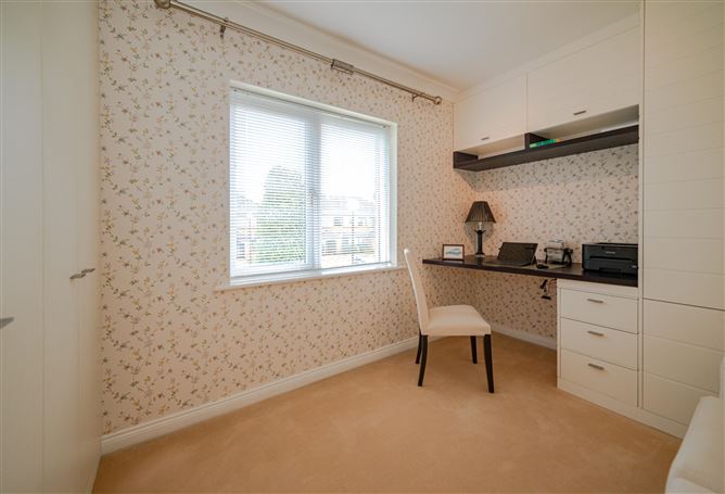 12 Cedar Square, Linden Grove, Grove Avenue, Blackrock, Dublin