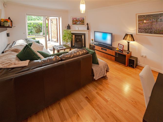 12 Cedar Square, Linden Grove, Grove Avenue, Blackrock, Dublin