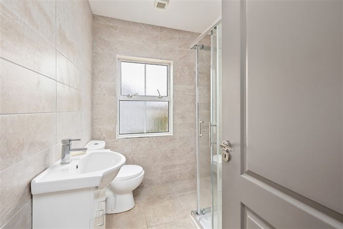 8 Col Perry Court, Edenderry, Offaly