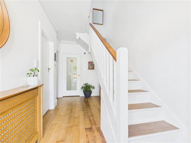 Photo 2 of 27 — 129 Dunluce Road, Clontarf, Dublin 3