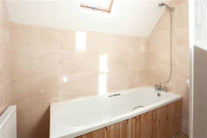 3 Reenmeen Woods, Glengarriff, Co. Cork