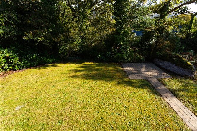 3 Reenmeen Woods, Glengarriff, Co. Cork