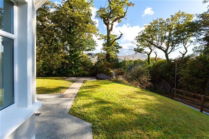 3 Reenmeen Woods, Glengarriff, Co. Cork
