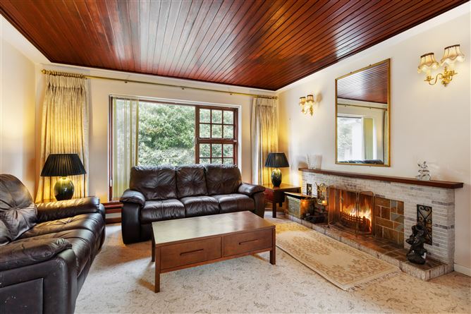 9 Castle Park, Monkstown, County Dublin