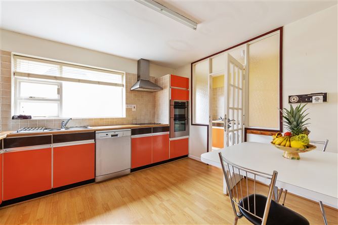 9 Castle Park, Monkstown, County Dublin