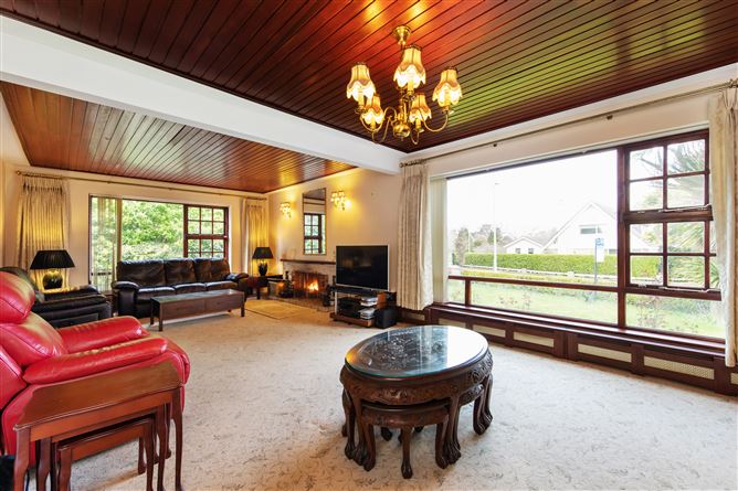9 Castle Park, Monkstown, County Dublin