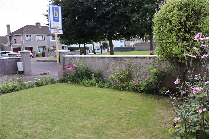 Padua, Ardmanning Lawn, The Lough, Cork