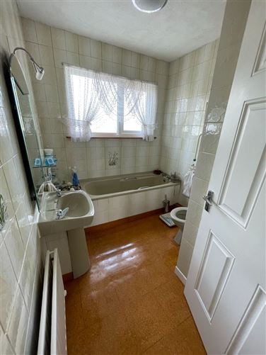 Padua, Ardmanning Lawn, The Lough, Cork