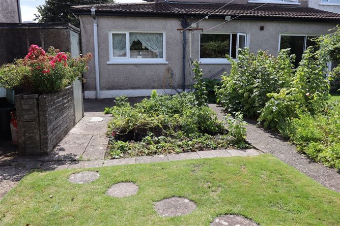 Padua, Ardmanning Lawn, The Lough, Cork