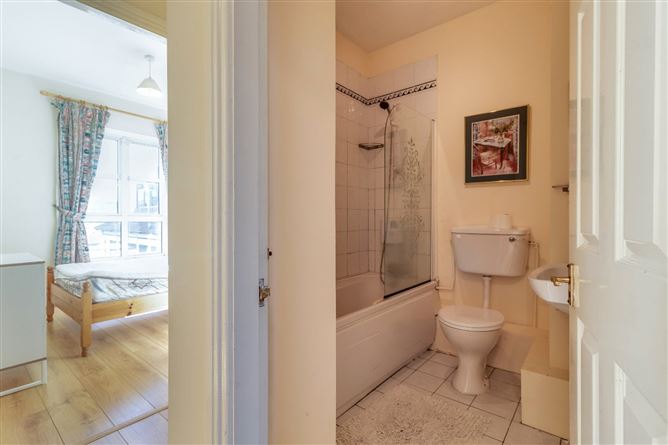 224 The Waterside, Charlotte Quay, Dublin 4