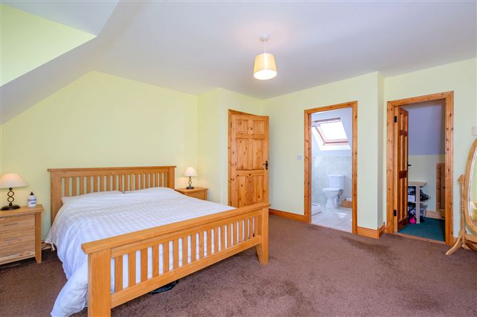 Sunnyside, 2 Knockdromaclogh, Fermoy, Co. Cork