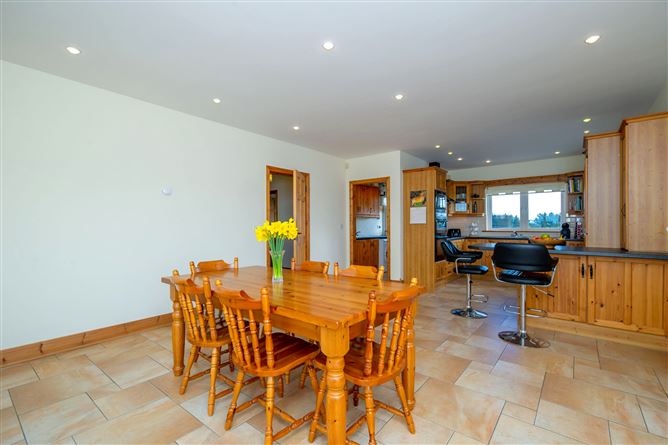 Sunnyside, 2 Knockdromaclogh, Fermoy, Co. Cork
