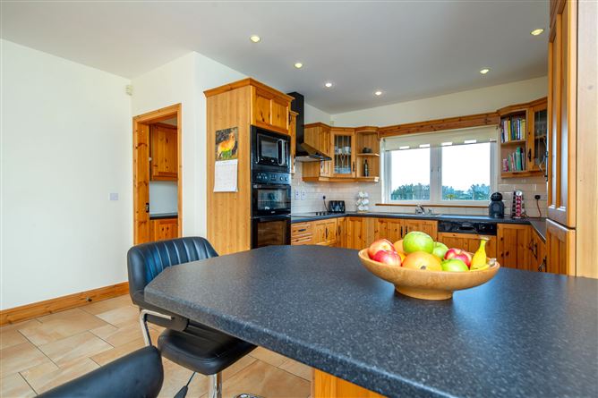 Sunnyside, 2 Knockdromaclogh, Fermoy, Co. Cork