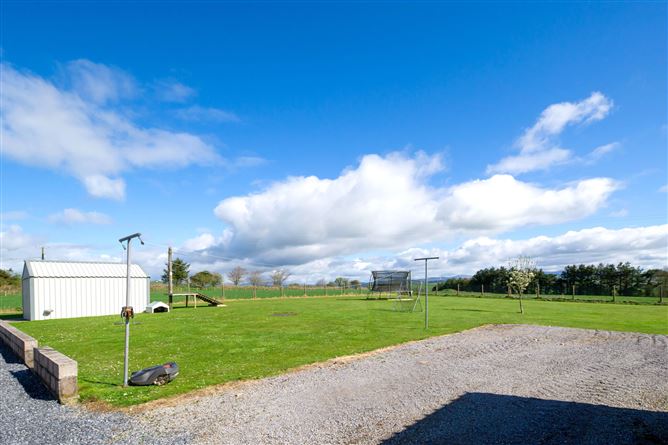 Sunnyside, 2 Knockdromaclogh, Fermoy, Co. Cork