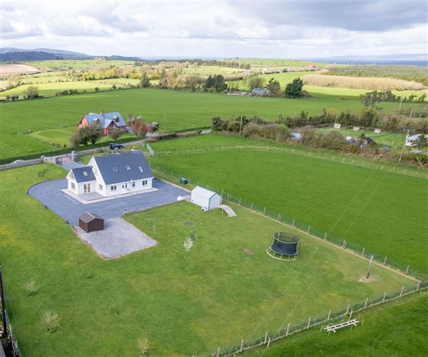 Sunnyside, 2 Knockdromaclogh, Fermoy, Co. Cork
