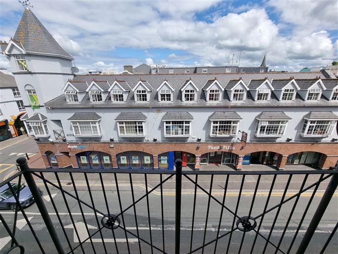 https://photos-a.propertyimages.ie/media/3/1/1/4940113/07672b8d-06ad-4384-bfef-6aa138063d2f_l.jpg