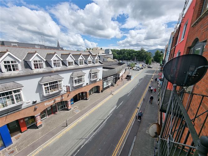 https://photos-a.propertyimages.ie/media/3/1/1/4940113/07672b8d-06ad-4384-bfef-6aa138063d2f_l.jpg