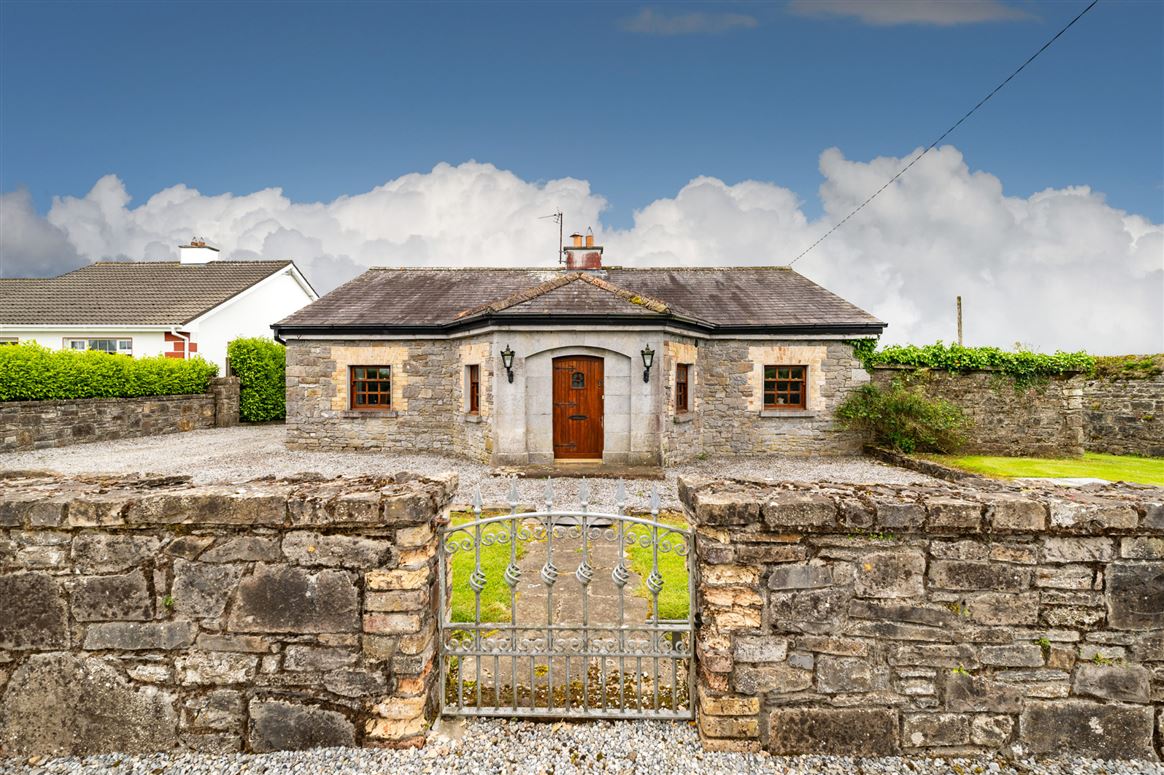 Rose Cottage, Clonearl Demesne, Daingean, Co. Offaly