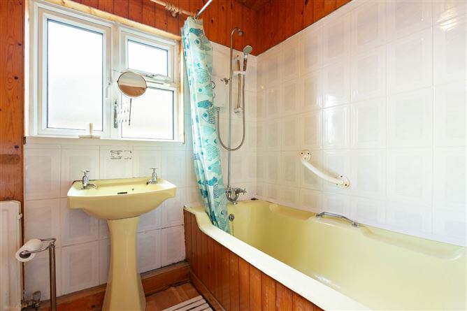 106 Upper Kilmacud Road, Kilmacud, Blackrock, Co. Dublin