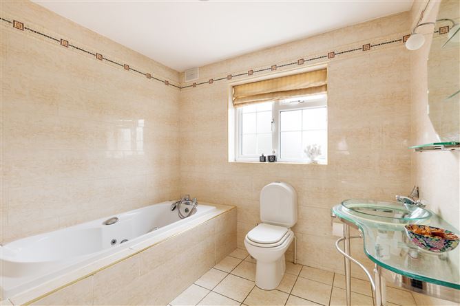 Karnedy Lodge, Outfarm Lane, Castleknock, Dublin 15