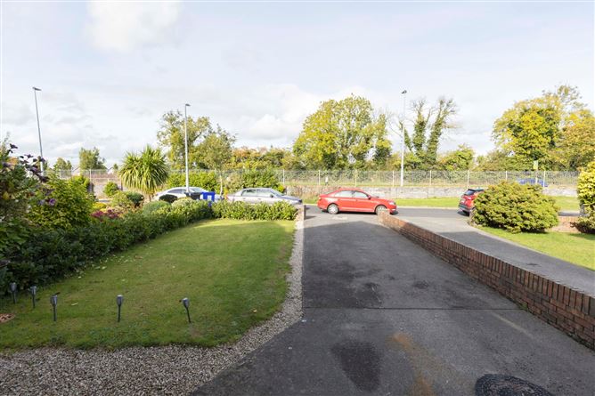 13 Tara Court Avenue, Navan, Co. Meath