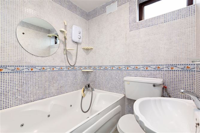 16 Oceanwave, Aylesbury Park, Sligo