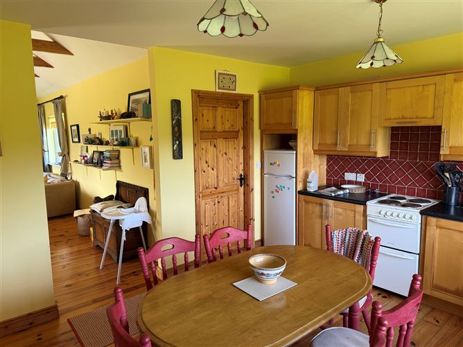 Photo 14 of 27 — No. 4 Milltown, Dingle, Kerry