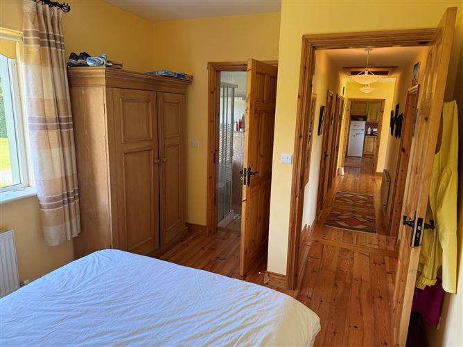 Photo 24 of 27 — No. 4 Milltown, Dingle, Kerry