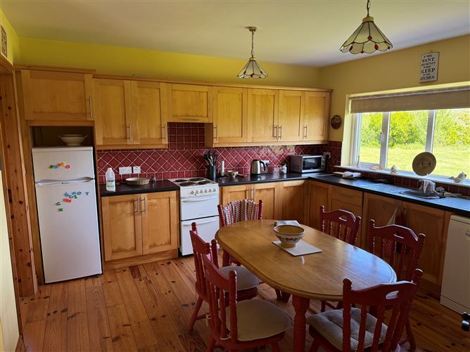 Photo 11 of 27 — No. 4 Milltown, Dingle, Kerry