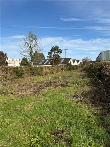 Off Market Street, Ballaghaderreen, Co. Roscommon