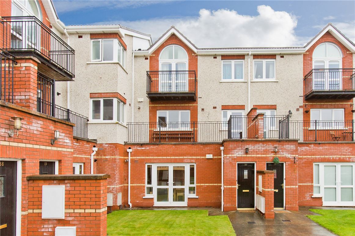 20 Fforster Square, Lucan, Co. Dublin Sherry FitzGerald Lucan
