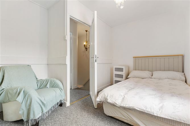 7 Dixon Villas, Adelaide Road, Glasthule, Co. Dublin
