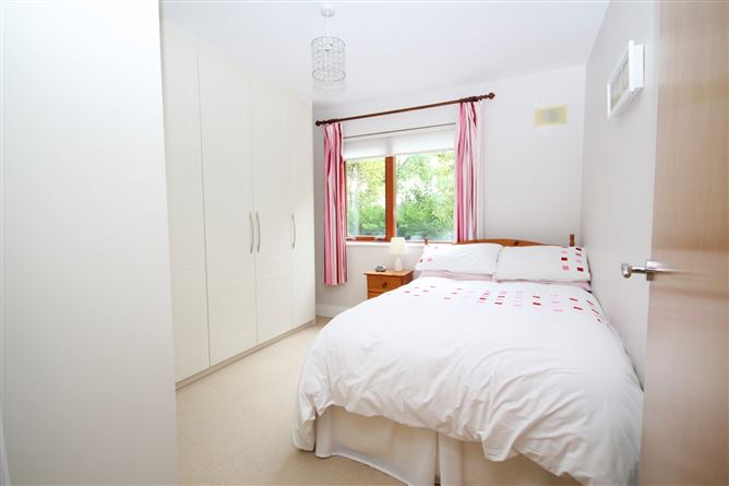 9 Hunters Green, Hunters Wood, Ballycullen, Dublin 24