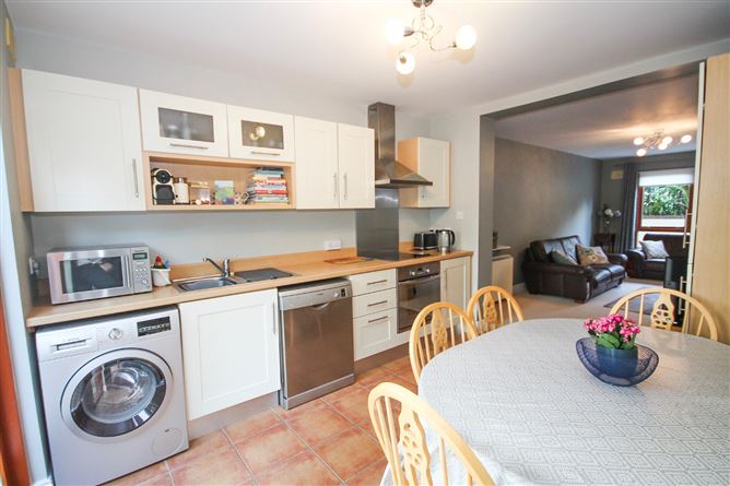 9 Hunters Green, Hunters Wood, Ballycullen, Dublin 24