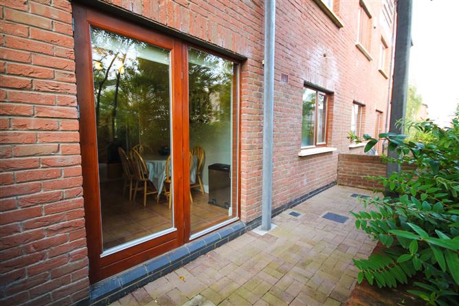 9 Hunters Green, Hunters Wood, Ballycullen, Dublin 24