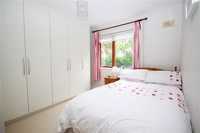 9 Hunters Green, Hunters Wood, Ballycullen, Dublin 24