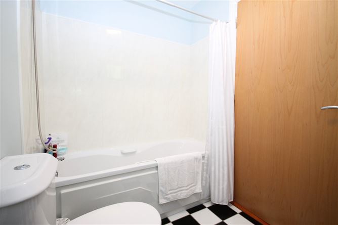 9 Hunters Green, Hunters Wood, Ballycullen, Dublin 24