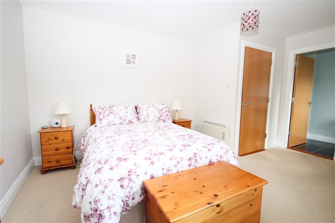 9 Hunters Green, Hunters Wood, Ballycullen, Dublin 24