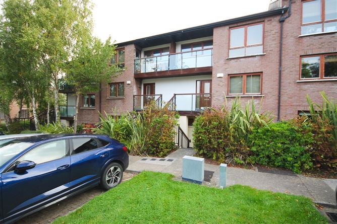9 Hunters Green, Hunters Wood, Ballycullen, Dublin 24
