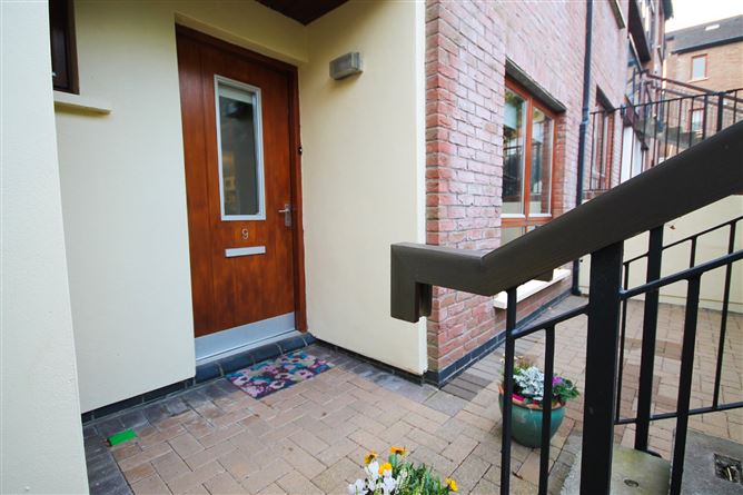9 Hunters Green, Hunters Wood, Ballycullen, Dublin 24